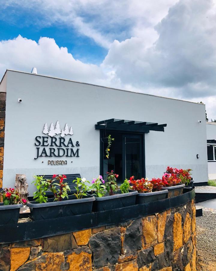Pousada Serra & Jardim ボン・ジャルジン・ダ・セーハ エクステリア 写真